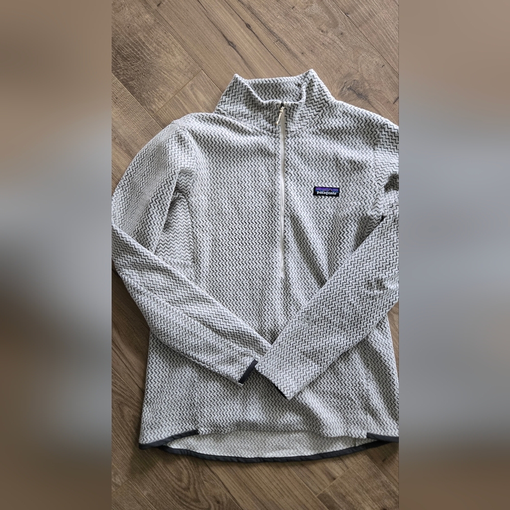 Patagonia Men's Gray Sweater